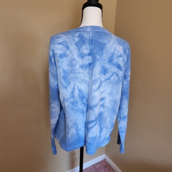 Soft Surroundings Cloud print long sleeve top Medium - Picture 2 of 4